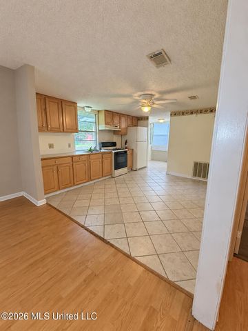 2201 30th Street, Gulfport, MS 39501