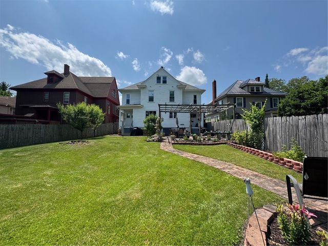 41 N Main Street, Geneva City, NY 14456