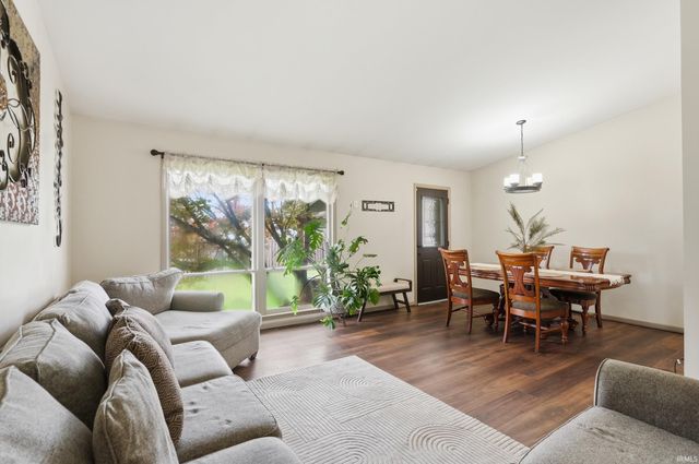 314 Southfair Court, Fort Wayne, IN 46807