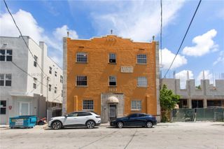 1043 NW 2nd St 9, Miami, FL 33128