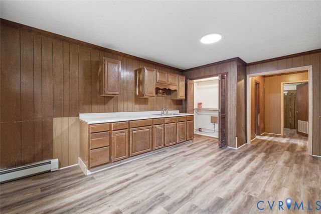 8196 Oak St, Mechanicsville, VA 23111