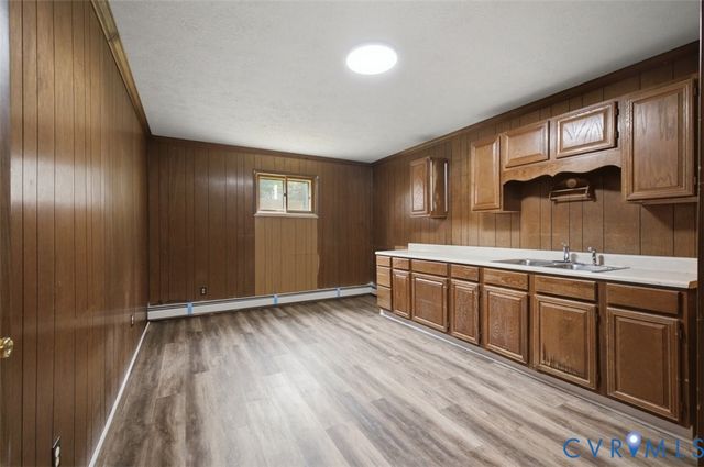 8196 Oak St, Mechanicsville, VA 23111