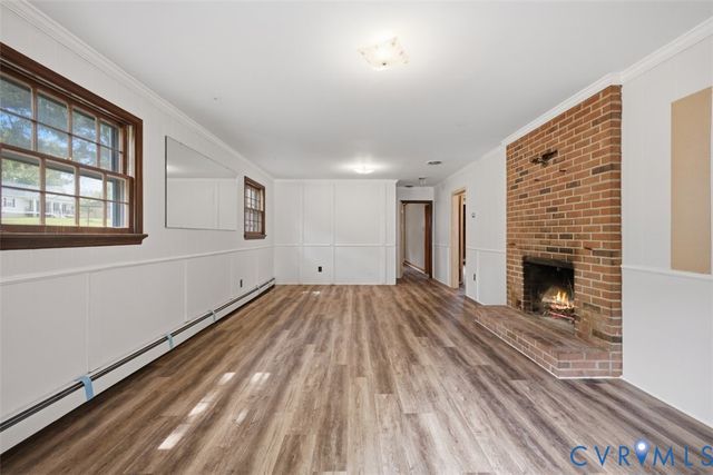 8196 Oak St, Mechanicsville, VA 23111