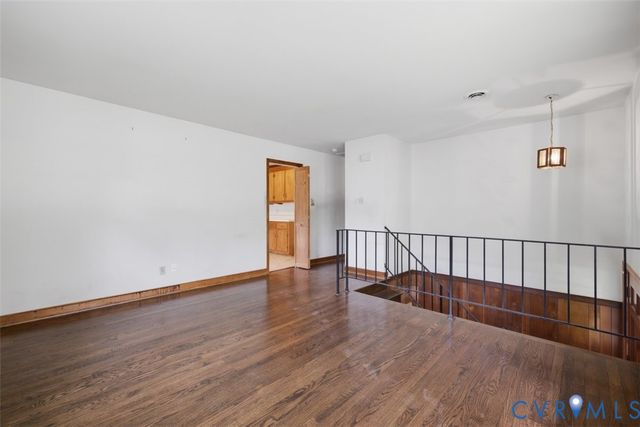 8196 Oak St, Mechanicsville, VA 23111