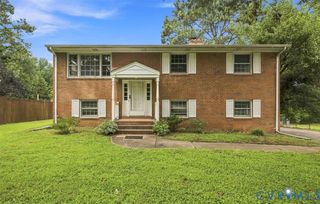8196 Oak St, Mechanicsville, VA 23111