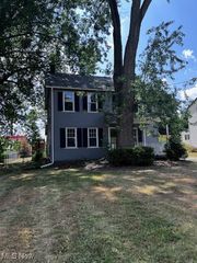 29 Crestline Place, Boardman, OH 44512