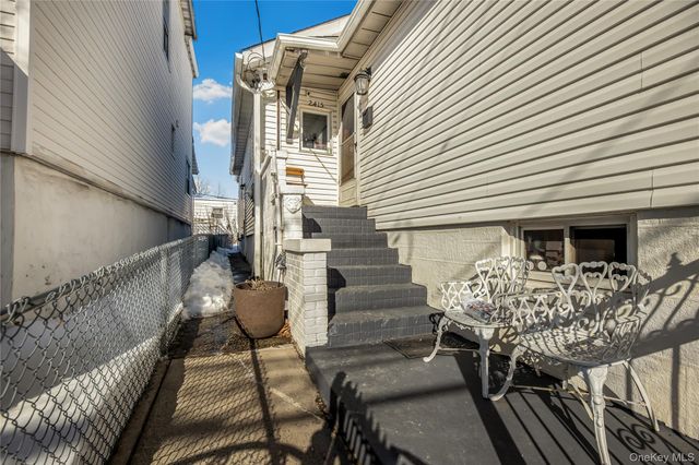2415 St Raymonds Avenue, Bronx, NY 10461