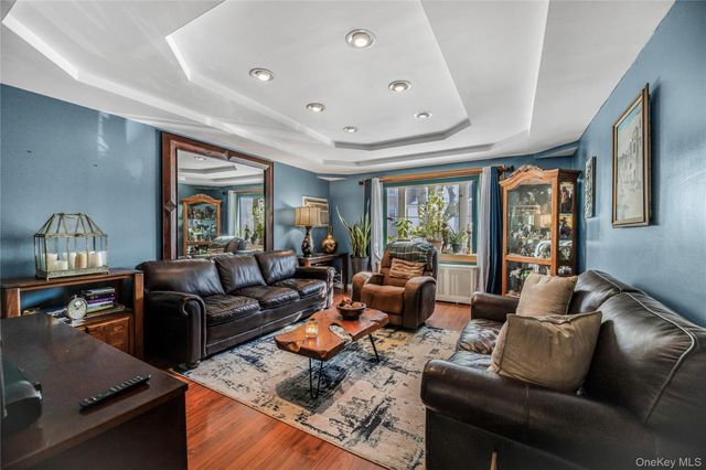 2415 St Raymonds Avenue, Bronx, NY 10461