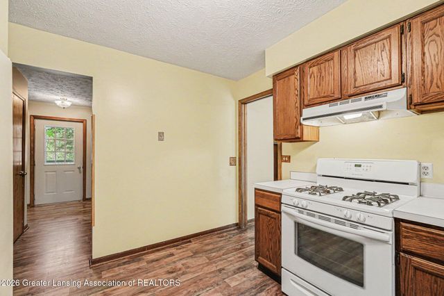 974 W Dansville Road, Mason, MI 48854