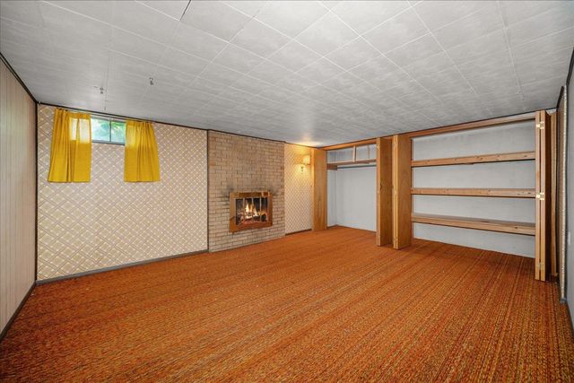 5823 N Post St, Spokane, WA 99205
