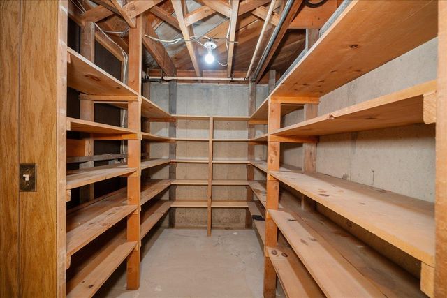 5823 N Post St, Spokane, WA 99205