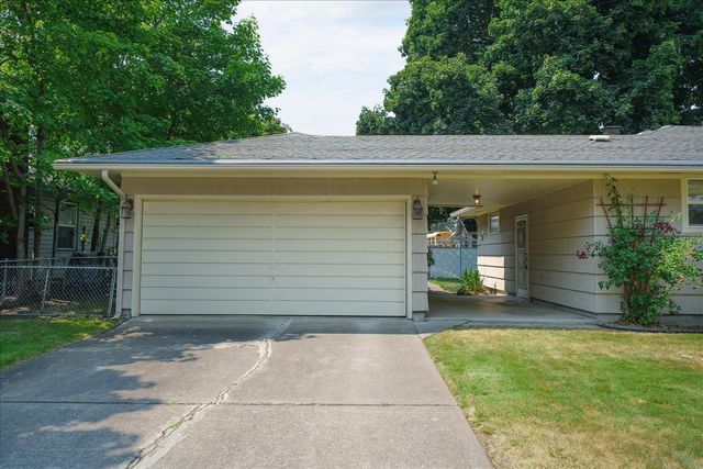 5823 N Post St, Spokane, WA 99205