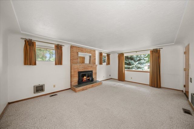 5823 N Post St, Spokane, WA 99205