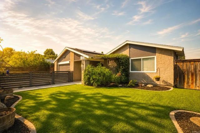 10029 Via Leslie, Santee, CA 92071