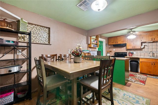 3878 N RIVERVIEW Dr, Robstown, TX 78380
