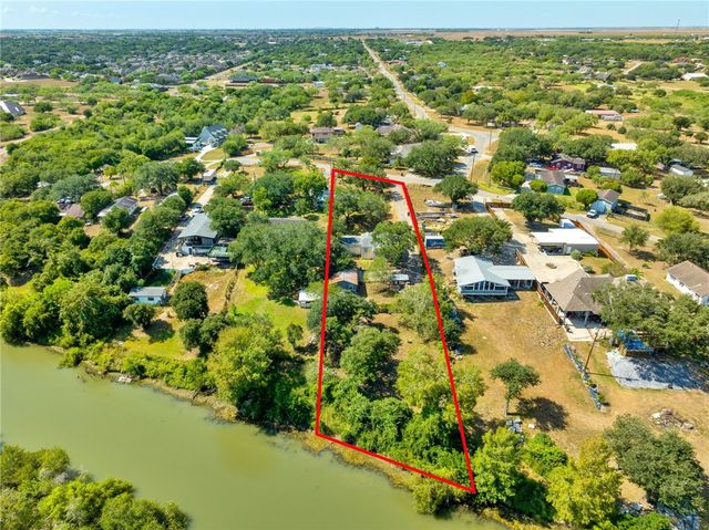 3878 N RIVERVIEW Dr, Robstown, TX 78380