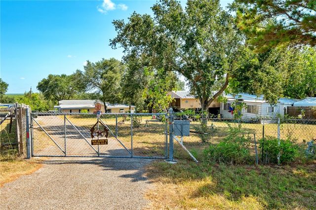 3878 N RIVERVIEW Dr, Robstown, TX 78380