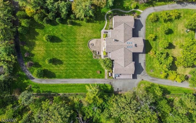 882 S Orange Ave, Millburn Twp., NJ 07078