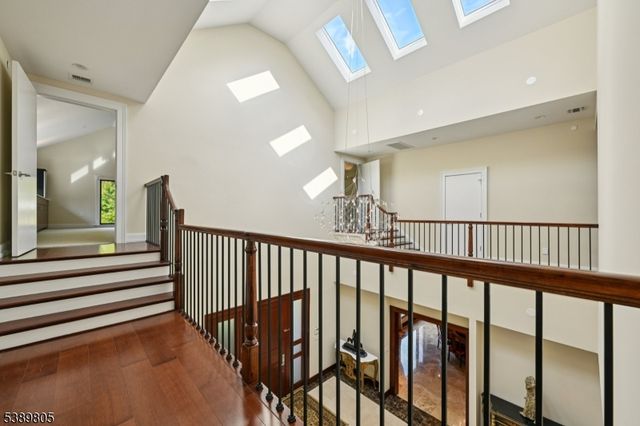 882 S Orange Ave, Millburn Twp., NJ 07078