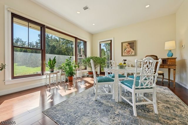 882 S Orange Ave, Millburn Twp., NJ 07078