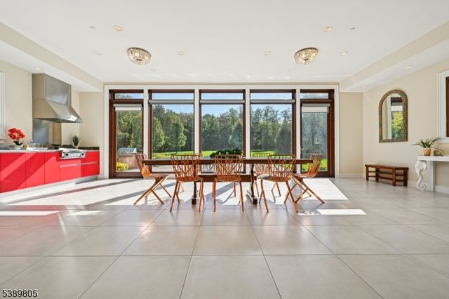 882 S Orange Ave, Millburn Twp., NJ 07078