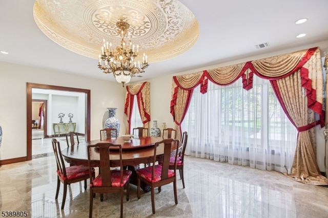 882 S Orange Ave, Millburn Twp., NJ 07078