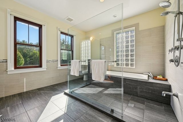 882 S Orange Ave, Millburn Twp., NJ 07078