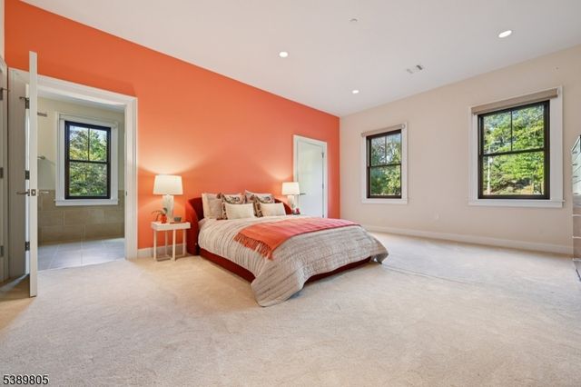 882 S Orange Ave, Millburn Twp., NJ 07078