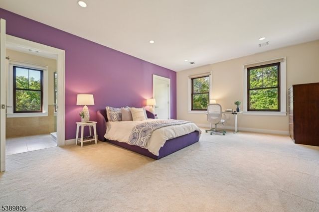 882 S Orange Ave, Millburn Twp., NJ 07078