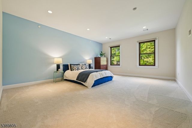 882 S Orange Ave, Millburn Twp., NJ 07078