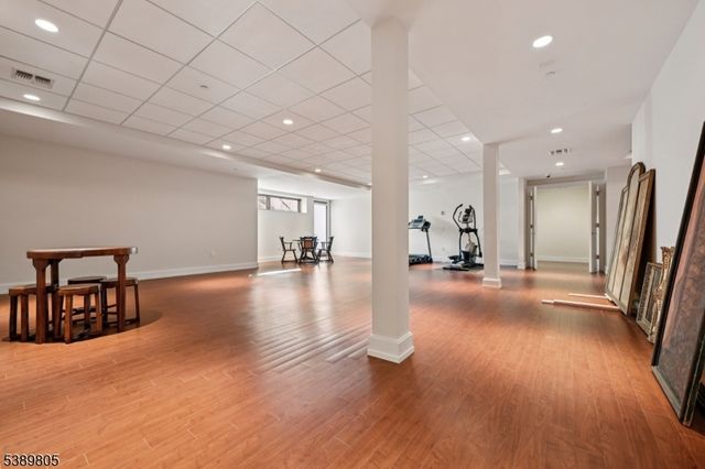 882 S Orange Ave, Millburn Twp., NJ 07078