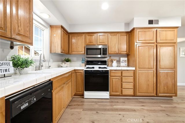 823 N Delancey Ave, San Dimas, CA 91773