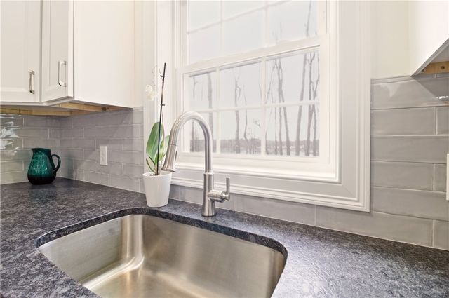 26 Kensington Way, Johnston, RI 02919