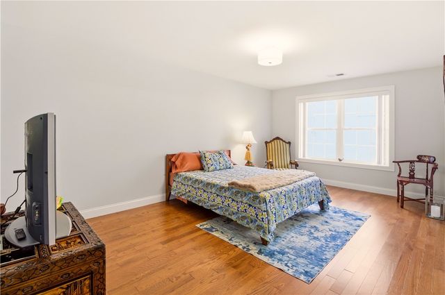 26 Kensington Way, Johnston, RI 02919