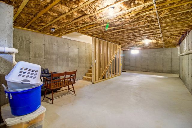 26 Kensington Way, Johnston, RI 02919