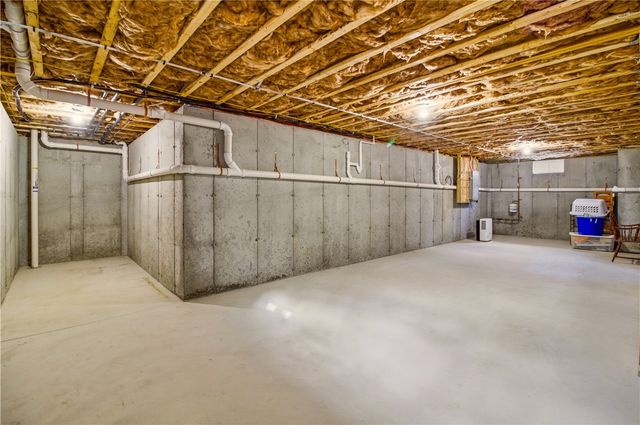 26 Kensington Way, Johnston, RI 02919