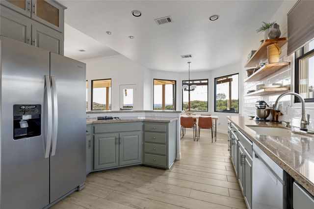 20301 Bell LN, Lago Vista, TX 78645