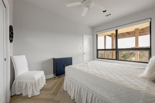 20301 Bell LN, Lago Vista, TX 78645