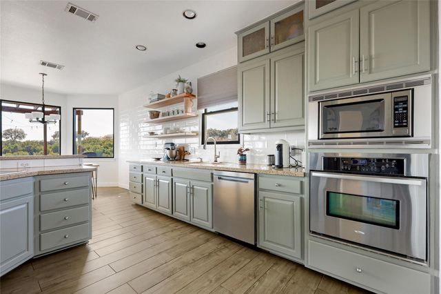 20301 Bell LN, Lago Vista, TX 78645