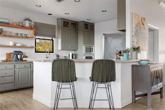 20301 Bell LN, Lago Vista, TX 78645