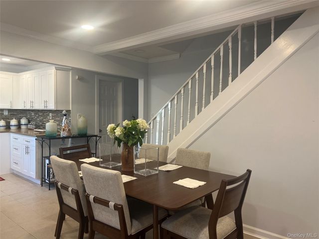11 Washington Avenue, Mastic Beach, NY 11951
