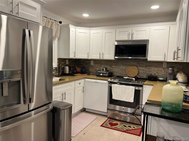 11 Washington Avenue, Mastic Beach, NY 11951