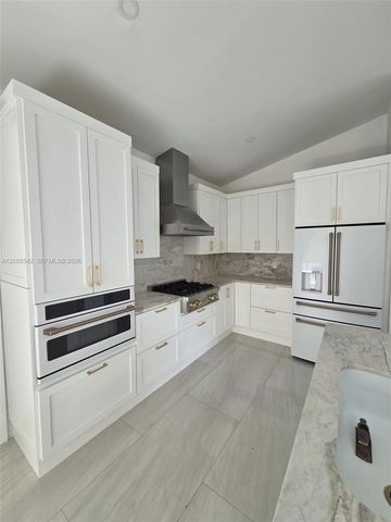 19640 NW 87th Place 19640, Hialeah, FL 33018