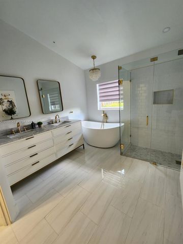 19640 NW 87th Place 19640, Hialeah, FL 33018