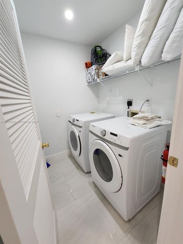 19640 NW 87th Place 19640, Hialeah, FL 33018