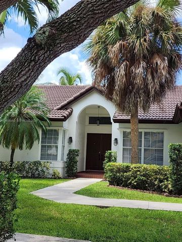 19640 NW 87th Place 19640, Hialeah, FL 33018