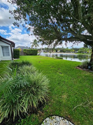19640 NW 87th Place 19640, Hialeah, FL 33018
