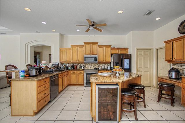 2114 SE 25TH LOOP, Ocala, FL 34471