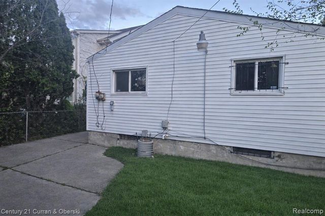 4030 W Davison, Detroit, MI 48238
