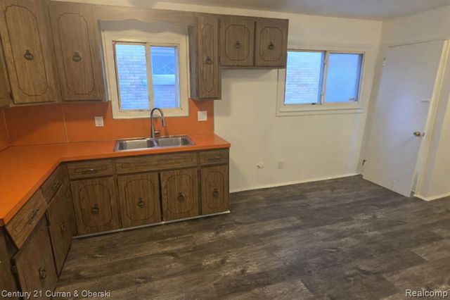4030 W Davison, Detroit, MI 48238